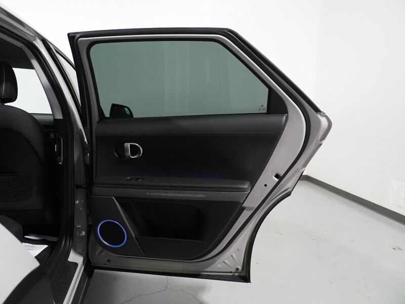 2023 Hyundai IONIQ 5 SEL AWD *NAVIGATION, ADAPTIVE CRUISE, SAFETY ALERTS, BACKUP-CAMERA, COLOR TOUCHSCREEN, HEATED SEATS/STEERING, POWER LIFTGATE, WIRELESS CHARGING, ANDROID & APPLE Round Rock TX