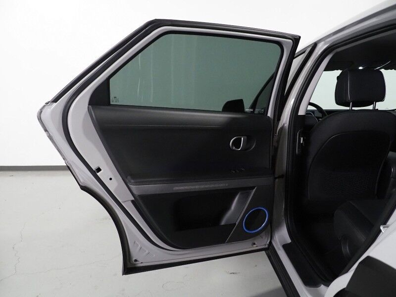 2023 Hyundai IONIQ 5 SEL AWD *NAVIGATION, ADAPTIVE CRUISE, SAFETY ALERTS, BACKUP-CAMERA, COLOR TOUCHSCREEN, HEATED SEATS/STEERING, POWER LIFTGATE, WIRELESS CHARGING, ANDROID & APPLE Round Rock TX