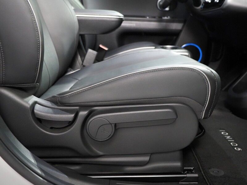 2023 Hyundai IONIQ 5 SEL AWD *NAVIGATION, ADAPTIVE CRUISE, SAFETY ALERTS, BACKUP-CAMERA, COLOR TOUCHSCREEN, HEATED SEATS/STEERING, POWER LIFTGATE, WIRELESS CHARGING, ANDROID & APPLE Round Rock TX