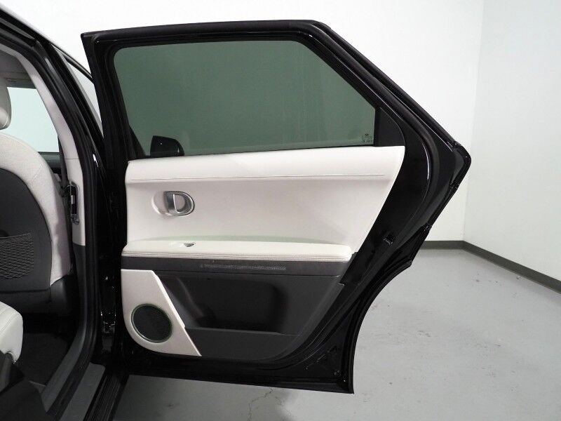 2023 Hyundai IONIQ 5 SEL AWD *NAVIGATION, ADAPTIVE CRUISE, SAFETY ALERTS, BACKUP-CAMERA, COLOR TOUCHSCREEN, HEATED SEATS/STEERING, POWER LIFTGATE, WIRELESS CHARGING, ANDROID & APPLE Round Rock TX