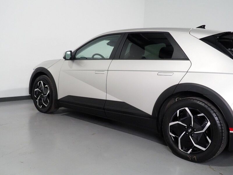 2023 Hyundai IONIQ 5 SEL AWD *NAVIGATION, ADAPTIVE CRUISE, SAFETY ALERTS, BACKUP-CAMERA, COLOR TOUCHSCREEN, HEATED SEATS/STEERING, POWER LIFTGATE, WIRELESS CHARGING, ANDROID & APPLE Round Rock TX