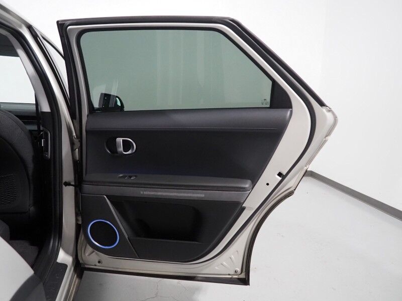 2023 Hyundai IONIQ 5 SEL AWD *NAVIGATION, ADAPTIVE CRUISE, SAFETY ALERTS, BACKUP-CAMERA, COLOR TOUCHSCREEN, HEATED SEATS/STEERING, POWER LIFTGATE, WIRELESS CHARGING, ANDROID & APPLE Round Rock TX