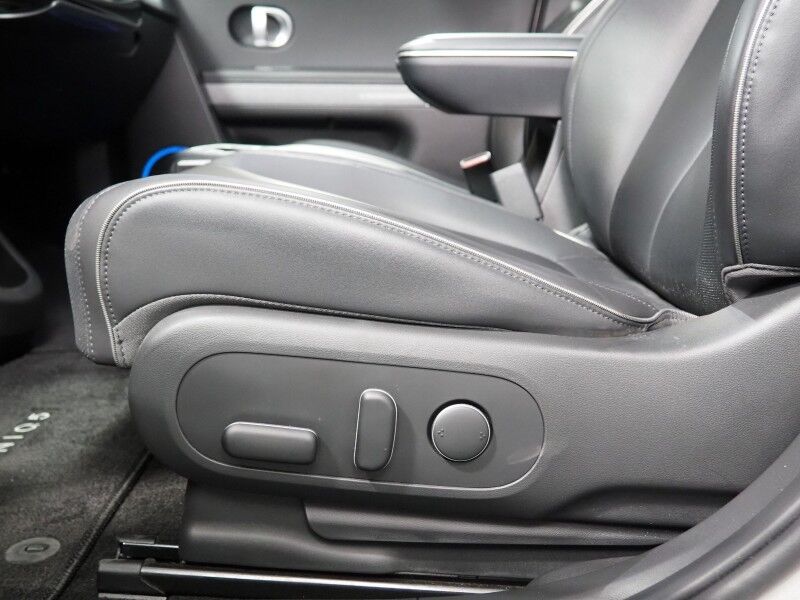 2023 Hyundai IONIQ 5 SEL AWD *NAVIGATION, ADAPTIVE CRUISE, SAFETY ALERTS, BACKUP-CAMERA, COLOR TOUCHSCREEN, HEATED SEATS/STEERING, POWER LIFTGATE, WIRELESS CHARGING, ANDROID & APPLE Round Rock TX