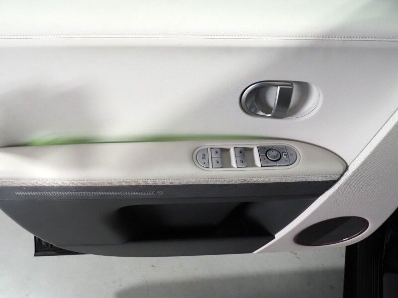 2023 Hyundai IONIQ 5 SEL AWD *NAVIGATION, SAFETY ALERTS, ADAPTIVE CRUISE, BACKUP-CAMERA, COLOR TOUCHSCREEN, HEATED SEATS/STEERING, POWER TAILGATE, WIRELESS CHARGING, ANDROID & APPLE Round Rock TX