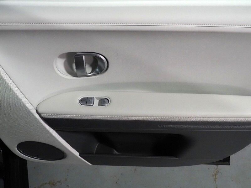 2023 Hyundai IONIQ 5 SEL AWD *NAVIGATION, SAFETY ALERTS, ADAPTIVE CRUISE, BACKUP-CAMERA, COLOR TOUCHSCREEN, HEATED SEATS/STEERING, POWER TAILGATE, WIRELESS CHARGING, ANDROID & APPLE Round Rock TX