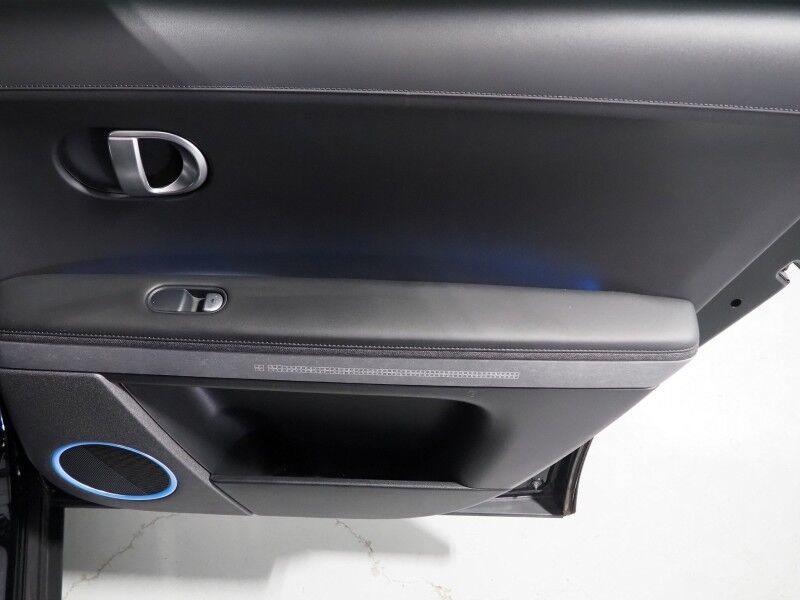 2023 Hyundai IONIQ 5 SEL AWD *NAVIGATION, SAFETY ALERTS, ADAPTIVE CRUISE, BACKUP-CAMERA, COLOR TOUCHSCREEN, HEATED SEATS/STEERING, POWER TAILGATE, WIRELESS CHARGING, ANDROID & APPLE Round Rock TX