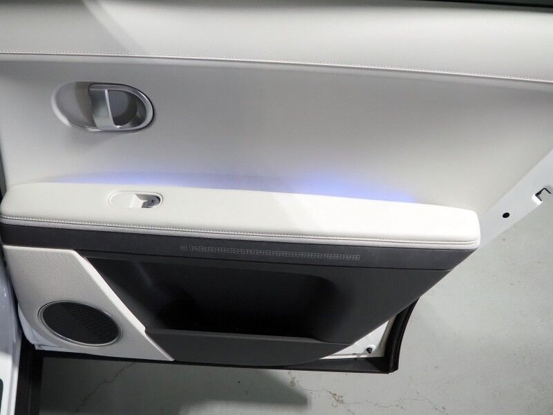 2023 Hyundai IONIQ 5 SEL AWD *NAVIGATION, SAFETY ALERTS, ADAPTIVE CRUISE, BACKUP-CAMERA, COLOR TOUCHSCREEN, HEATED SEATS/STEERING, POWER TAILGATE, WIRELESS CHARGING, ANDROID & APPLE Round Rock TX