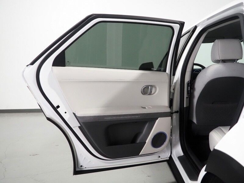 2023 Hyundai IONIQ 5 SEL AWD *NAVIGATION, SAFETY ALERTS, ADAPTIVE CRUISE, BACKUP-CAMERA, COLOR TOUCHSCREEN, HEATED SEATS/STEERING, POWER TAILGATE, WIRELESS CHARGING, ANDROID & APPLE Round Rock TX
