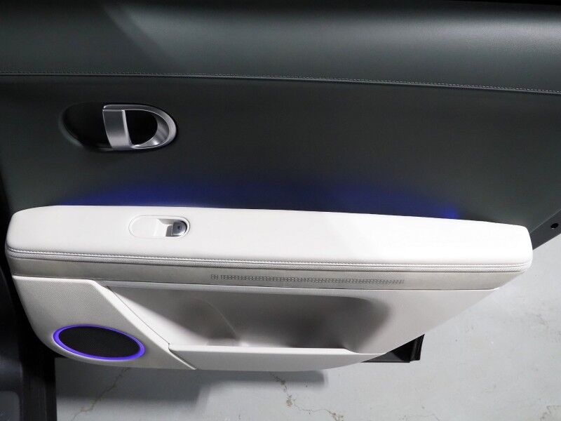 2023 Hyundai IONIQ 5 SEL AWD *NAVIGATION, SAFETY ALERTS, ADAPTIVE CRUISE, BACKUP-CAMERA, COLOR TOUCHSCREEN, HEATED SEATS/STEERING, POWER TAILGATE, WIRELESS CHARGING, ANDROID & APPLE Round Rock TX