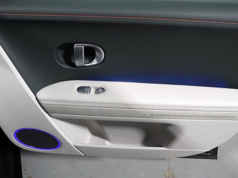 2023 Hyundai IONIQ 5 SEL AWD *NAVIGATION, SAFETY ALERTS, ADAPTIVE CRUISE, BACKUP-CAMERA, COLOR TOUCHSCREEN, HEATED SEATS/STEERING, POWER TAILGATE, WIRELESS CHARGING, ANDROID & APPLE Round Rock TX