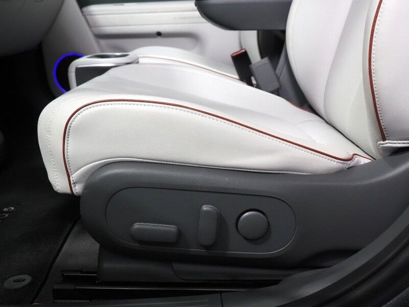 2023 Hyundai IONIQ 5 SEL AWD *NAVIGATION, SAFETY ALERTS, ADAPTIVE CRUISE, BACKUP-CAMERA, COLOR TOUCHSCREEN, HEATED SEATS/STEERING, POWER TAILGATE, WIRELESS CHARGING, ANDROID & APPLE Round Rock TX