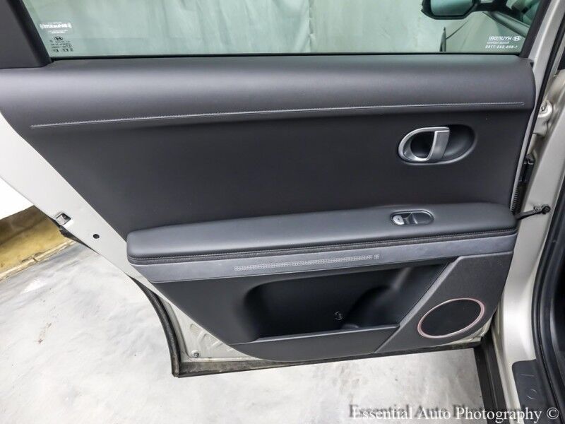 2023 Hyundai IONIQ 5 SEL PRICE INCLUDES $4000 IRS TAX CREDIT!! YOU MUST QUALIFY!! Willowbrook IL
