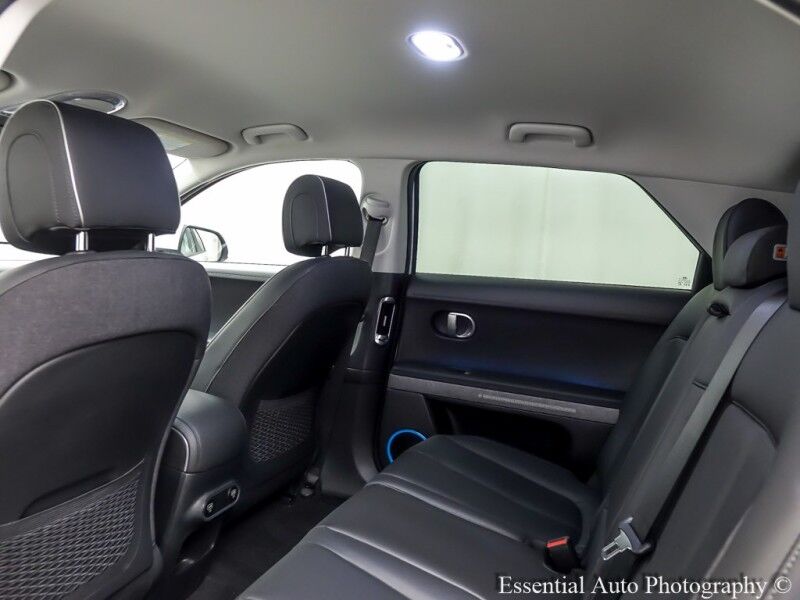2023 Hyundai IONIQ 5 SEL PRICE INCLUDES THE $4000 ILLINOIS EV TAX CREDIT Willowbrook IL