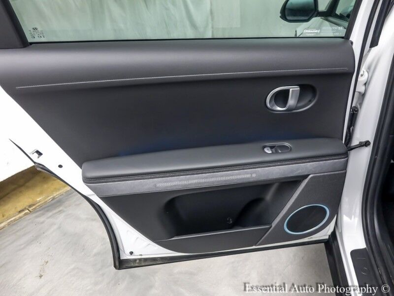 2023 Hyundai IONIQ 5 SEL PRICE INCLUDES THE $4000 ILLINOIS EV TAX CREDIT Willowbrook IL