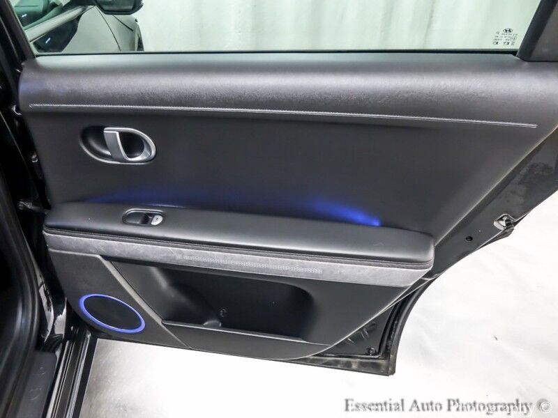 2023 Hyundai IONIQ 5 SEL PRICE INLUDES THE $4000 ILLINOIS EV TAX CREDIT Willowbrook IL