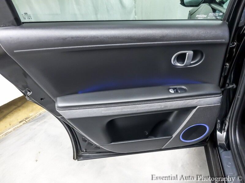 2023 Hyundai IONIQ 5 SEL PRICE INLUDES THE $4000 ILLINOIS EV TAX CREDIT Willowbrook IL
