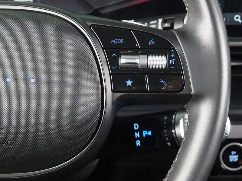 2023 Hyundai IONIQ 6 SE Standard Range *NAVIGATION, ADAPTIVE CRUISE, SAFETY ALERTS, BACKUP-CAMERA, DIGITAL COCKPIT, COLOR TOUCHSCREEN, HEATED SEATS, 18 INCH ALLOYS, ANDROID & APPLE Round Rock TX