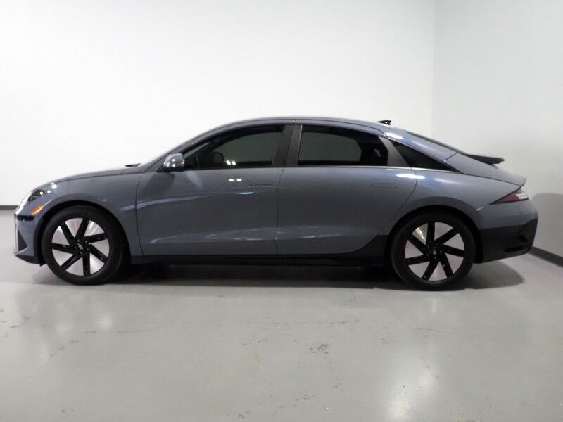 2023 Hyundai IONIQ 6 SE Standard Range *NAVIGATION, ADAPTIVE CRUISE, SAFETY ALERTS, BACKUP-CAMERA, DIGITAL COCKPIT, COLOR TOUCHSCREEN, HEATED SEATS, 18 INCH ALLOYS, ANDROID & APPLE Round Rock TX