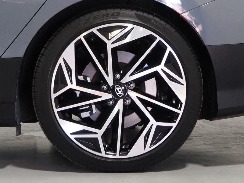 2023 Hyundai IONIQ 6 SEL *NAVIGATION, ADAPTIVE CRUISE, SAFETY ALERTS, BACKUP-CAMERA, DIGITAL COCKPIT, HEATED SEATS, 20 INCH WHEELS, WIRELESS CHARGING, ANDROID & APPLE Round Rock TX