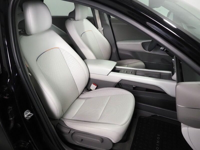 2023 Hyundai IONIQ 6 SEL *NAVIGATION, ADAPTIVE CRUISE, SAFETY ALERTS, BACKUP-CAMERA, DIGITAL COCKPIT, HEATED SEATS, 20 INCH WHEELS, WIRELESS CHARGING, ANDROID & APPLE