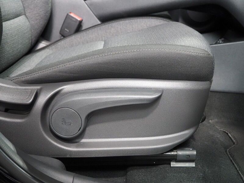 2023 Hyundai Kona Electric SE *BLIND SPOT ALERT, LANE KEEP ASSIST, COLLISION ALERT, BACKUP-CAMERA, COLOR TOUCHSCREEN, HEATED SEATS, KEYLESS ENTRY, AUTO CLIMATE CONTROL, ALLOY WHEELS, ANDROID & APPLE Round Rock TX