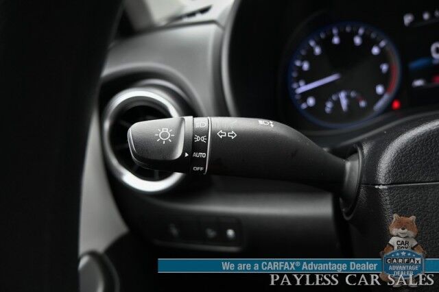 2023 Hyundai Kona SE / AWD / Auto Start / Apple CarPlay & Android Auto / Blind Spot Alert / Lane Departure Alert / Collision Alert / Back Up Camera / Cruise Control / Block Heater / 33 MPG / 1-Owner Anchorage AK