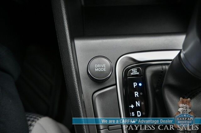 2023 Hyundai Kona SE / AWD / Auto Start / Apple CarPlay & Android Auto / Blind Spot Alert / Lane Departure Alert / Collision Alert / Back Up Camera / Cruise Control / Block Heater / 33 MPG / 1-Owner Anchorage AK