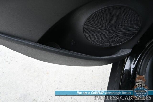 2023 Hyundai Kona SE / AWD / Auto Start / Apple CarPlay & Android Auto / Blind Spot Alert / Lane Departure Alert / Collision Alert / Back Up Camera / Cruise Control / Block Heater / 33 MPG / 1-Owner Anchorage AK