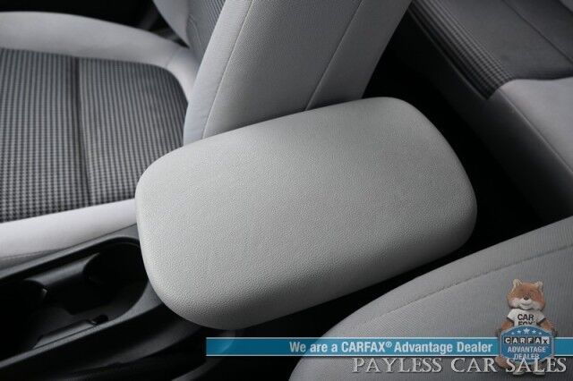 2023 Hyundai Kona SE / AWD / Auto Start / Apple CarPlay & Android Auto / Blind Spot Alert / Lane Departure Alert / Collision Alert / Back Up Camera / Cruise Control / Block Heater / 33 MPG / 1-Owner Anchorage AK