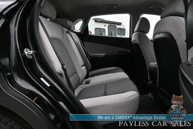 2023 Hyundai Kona SE / AWD / Auto Start / Apple CarPlay & Android Auto / Blind Spot Alert / Lane Departure Alert / Collision Alert / Back Up Camera / Cruise Control / Block Heater / 33 MPG / 1-Owner Anchorage AK