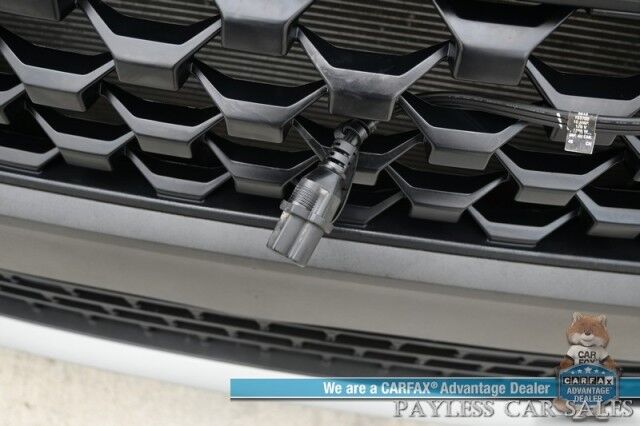 2023 Hyundai Kona SE / AWD / Auto Start / Apple CarPlay & Android Auto / Blind Spot Alert / Lane Departure Alert / Collision Alert / Back Up Camera / Cruise Control / Block Heater / 33 MPG / 1-Owner Anchorage AK