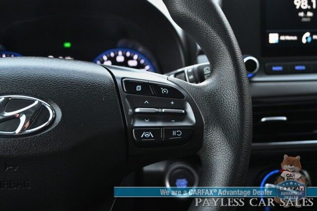 2023 Hyundai Kona SEL / AWD / Auto Start / Power Premium Cloth Seats / Cruise Control / Lane Departure & Blind Spot Alert / Apple CarPlay & Android Auto / Back Up Camera / Keyless Entry & Start / 33 MPG Anchorage AK