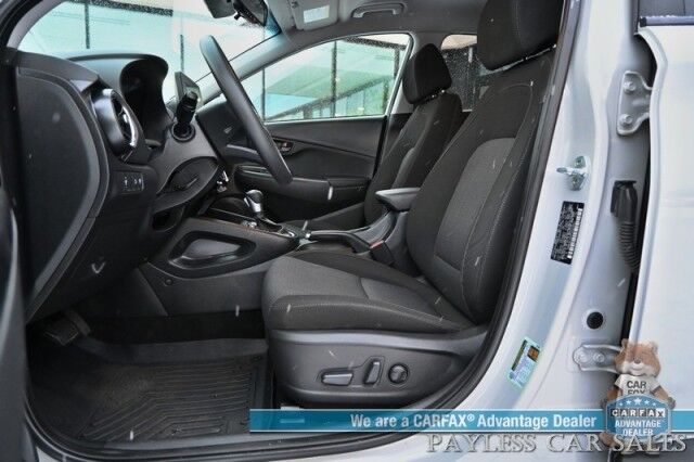 2023 Hyundai Kona SEL / AWD / Auto Start / Power Premium Cloth Seats / Cruise Control / Lane Departure & Blind Spot Alert / Apple CarPlay & Android Auto / Back Up Camera / Keyless Entry & Start / 33 MPG Anchorage AK