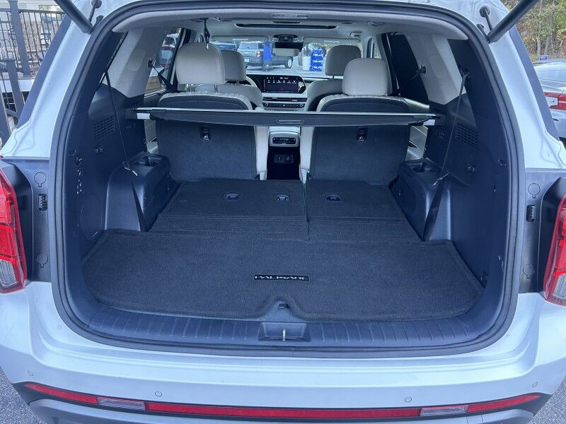 2023 Hyundai Palisade Limited - 1 OWNER - LOADED Whitinsville MA