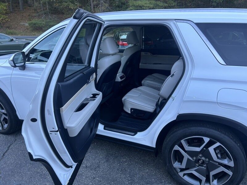 2023 Hyundai Palisade Limited - 1 OWNER - LOADED Whitinsville MA