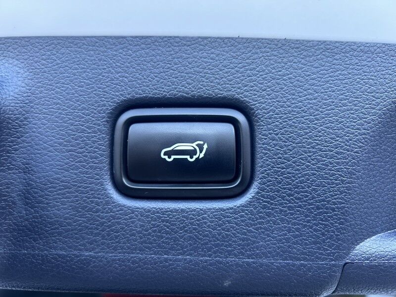 2023 Hyundai Palisade Limited - 1 OWNER - LOADED Whitinsville MA