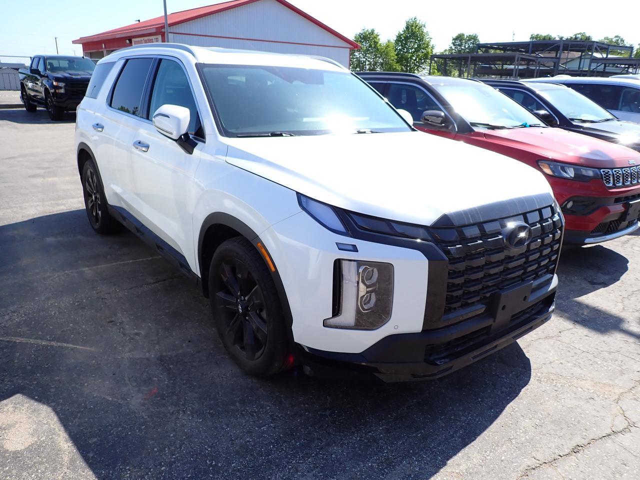 2023 Hyundai Palisade Urban 8- PASS AWD LEATHER
