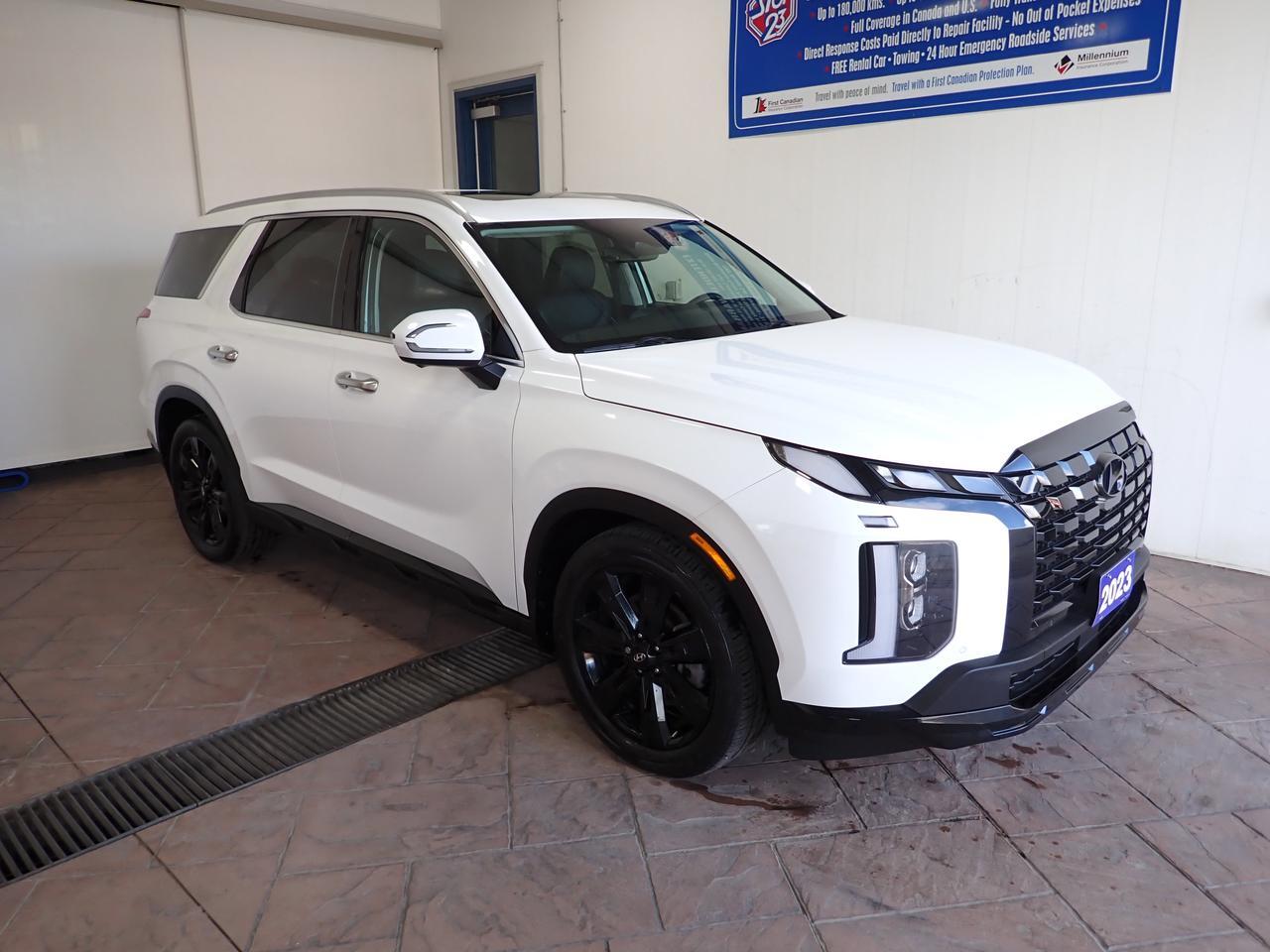 2023 Hyundai Palisade Urban 8- PASS AWD LEATHER NAVI SUNROOF