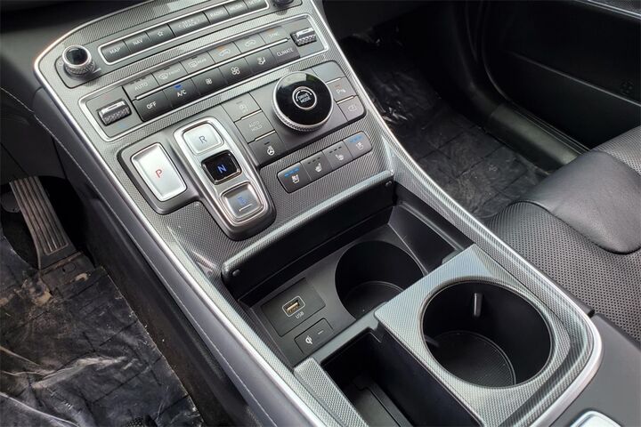 2023 Hyundai Santa Fe Limited  TX