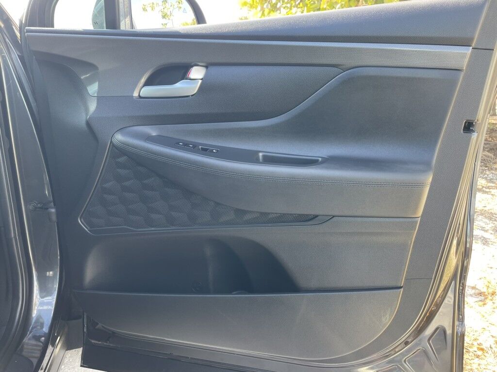 2023 Hyundai Santa Fe SE~CLEAN CAR FAX~ADAPTIVE CRUISE CONTROL~AUTO START/STOP~LANE KEEPING ASSIST~REAR CAR APPROACH WARNING~TRAILER WIRING Sarasota FL