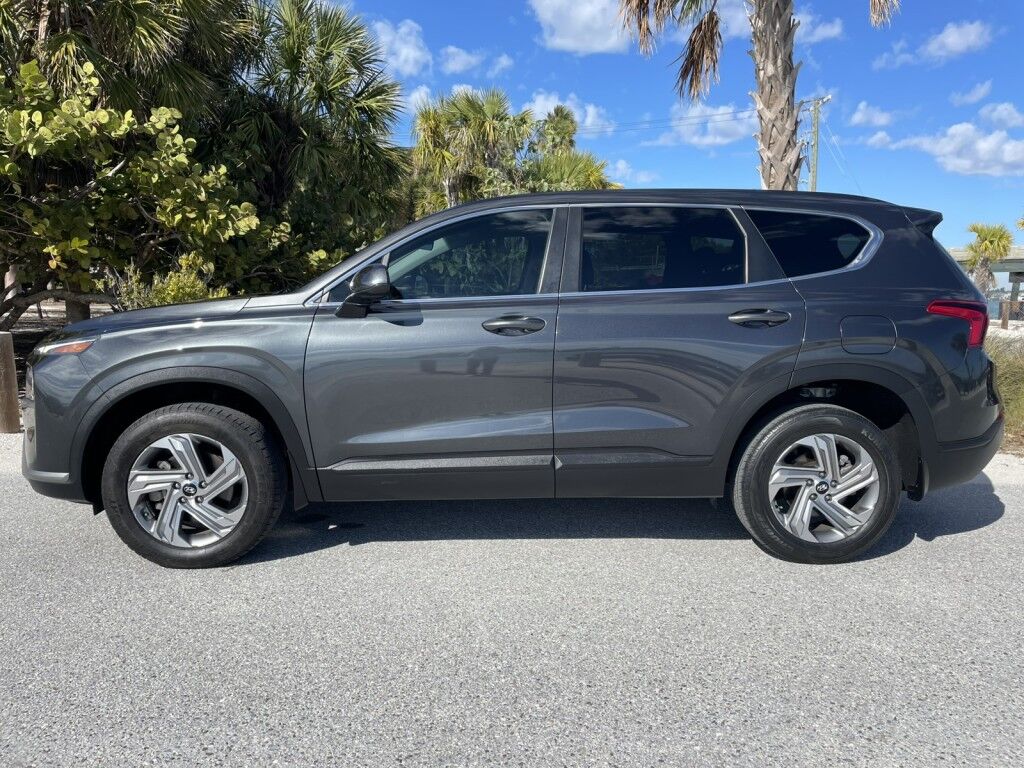 2023 Hyundai Santa Fe SE~CLEAN CAR FAX~ADAPTIVE CRUISE CONTROL~AUTO START/STOP~LANE KEEPING ASSIST~REAR CAR APPROACH WARNING~TRAILER WIRING Sarasota FL