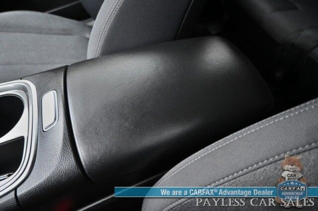 2023 Hyundai Santa Fe SEL / AWD / AutoStart / Power & Heated Cloth Seats / Navigation / Lane Departure & Blind Spot Alert / Adaptive Cruise / Apple CarPlay & Android Auto / Backup Camera / Keyless Entry & Start / 25 MPG / 1-Owner Anchorage AK