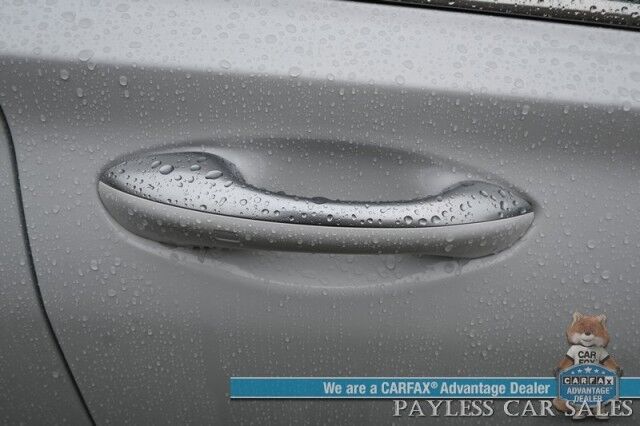 2023 Hyundai Santa Fe SEL / AWD / AutoStart / Power & Heated Cloth Seats / Navigation / Lane Departure & Blind Spot Alert / Adaptive Cruise / Apple CarPlay & Android Auto / Backup Camera / Keyless Entry & Start / 25 MPG / 1-Owner Anchorage AK