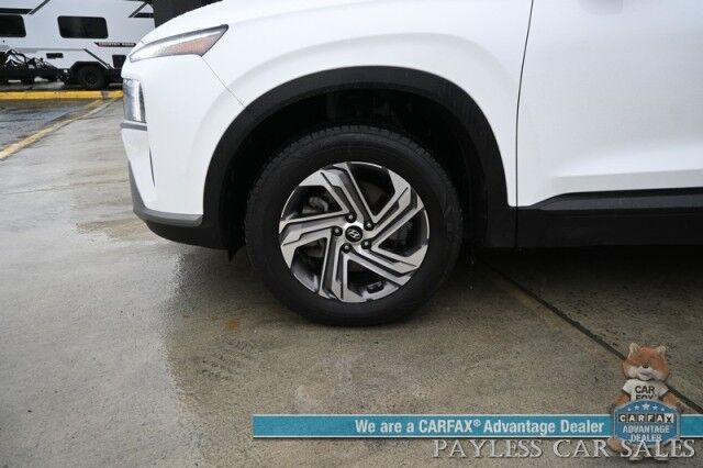 2023 Hyundai Santa Fe SEL / AWD / AutoStart / Power & Heated Cloth Seats / Navigation / Lane Departure & Blind Spot Alert / Adaptive Cruise / Apple CarPlay & Android Auto / Backup Camera / Keyless Entry & Start / 25 MPG / 1-Owner Anchorage AK