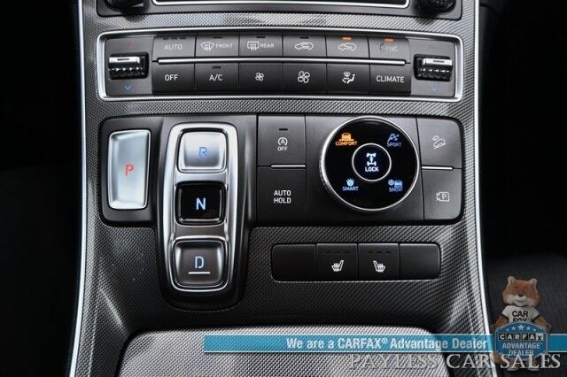2023 Hyundai Santa Fe SEL / AWD / AutoStart / Power & Heated Cloth Seats / Navigation / Lane Departure & Blind Spot Alert / Adaptive Cruise / Apple CarPlay & Android Auto / Backup Camera / Keyless Entry & Start / 25 MPG / 1-Owner Anchorage AK