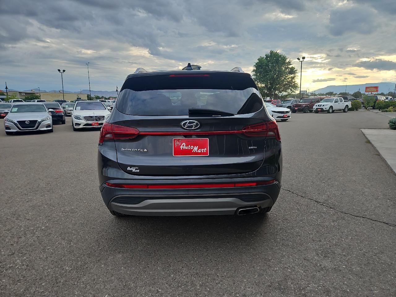 2023 Hyundai Santa Fe SEL photo 3