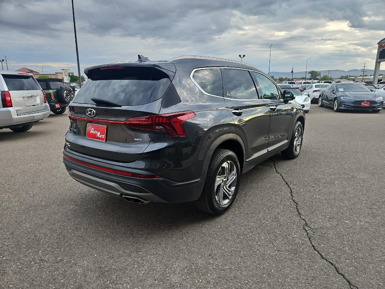 2023 Hyundai Santa Fe SEL photo 4