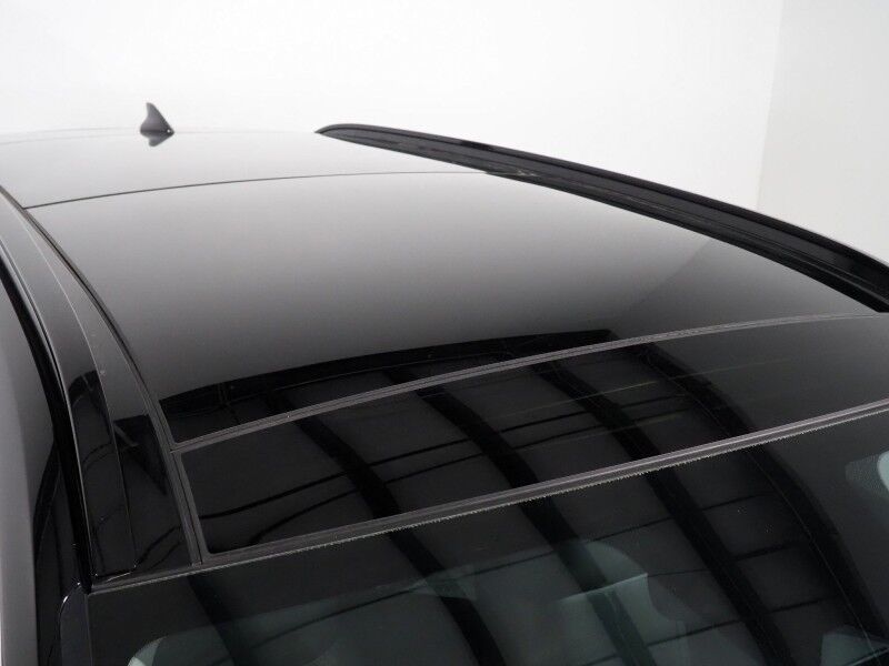 2023 Hyundai Tucson Hybrid SEL Convenience AWD *NAVIGATION, ADAPTIVE CRUISE, SAFETY ALERTS, BACKUP-CAMERA, COLOR TOUCHSCREEN, PANORAMA MOONROOF, HEATED SEATS, POWER LIFTGATE, WIRELESS CHARGING, ANDROID & APPLE Round Rock TX