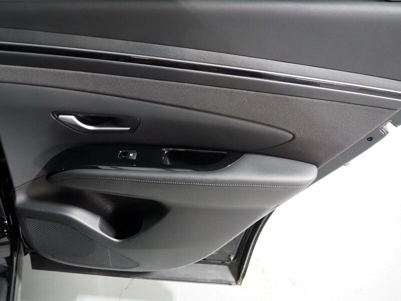 2023 Hyundai Tucson Hybrid SEL Convenience AWD *NAVIGATION, ADAPTIVE CRUISE, SAFETY ALERTS, BACKUP-CAMERA, COLOR TOUCHSCREEN, PANORAMA MOONROOF, HEATED SEATS, POWER LIFTGATE, WIRELESS CHARGING, ANDROID & APPLE Round Rock TX