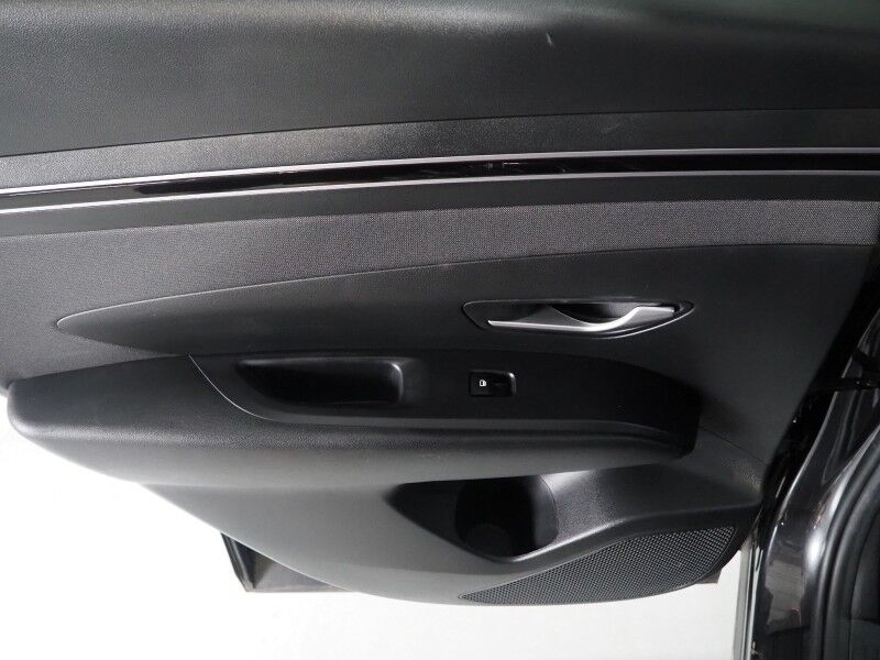 2023 Hyundai Tucson SEL AWD *NAVIGATION, ADAPTIVE CRUISE, SAFTEY ALERTS, BACKUP-CAMERA, COLOR TOUCHSCREEN, MOONROOF, HEATED SEATS, POWER LIFTGATE, 19 INCH WHEELS, WIRELESS CHARGING, ANDROID & APPLE Round Rock TX